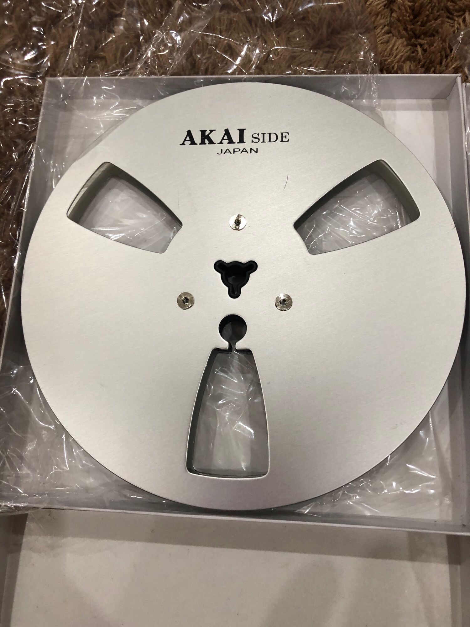 1 ĐÔI XƯƠNG NHÔM AKAI 7 INCH