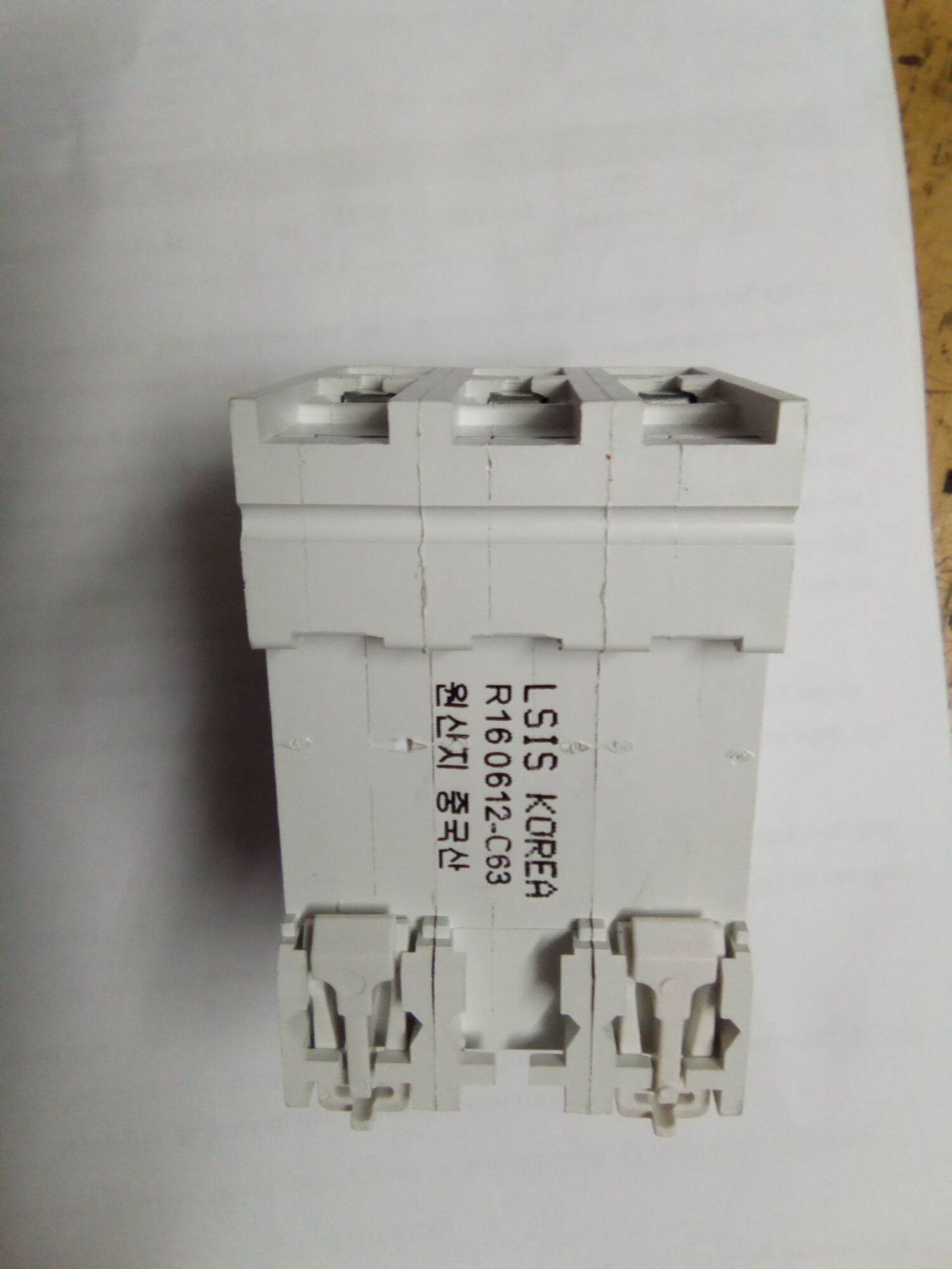 Aptomat Ls 3-Phase Bkn C63