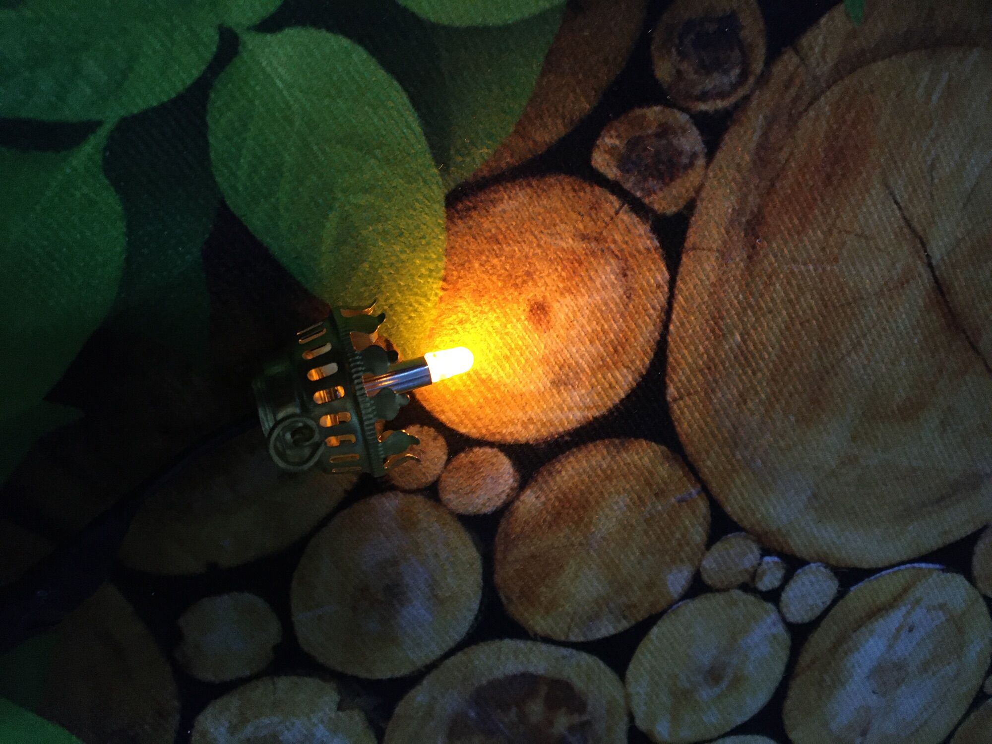 Bóng đèn thờ led dùng thay thế đèn dầu