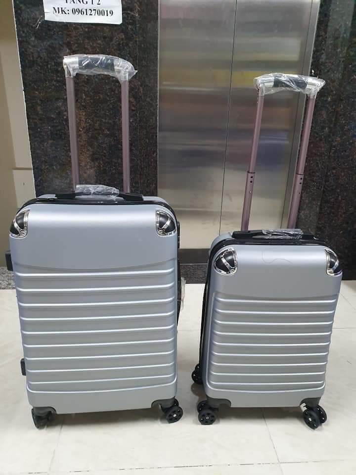 Valy du lịch tay kéo loại nhỡ loại to
