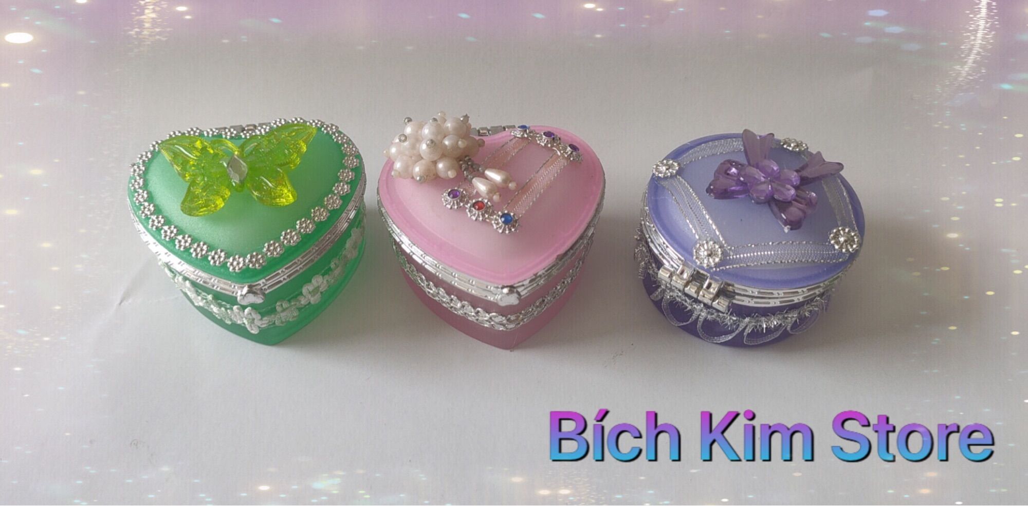 Hộp đựng trang sức hình trái tim mini có gương soi