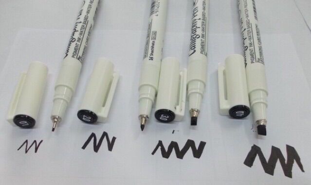 Bút viết thư pháp Artline Calligraphy Pen