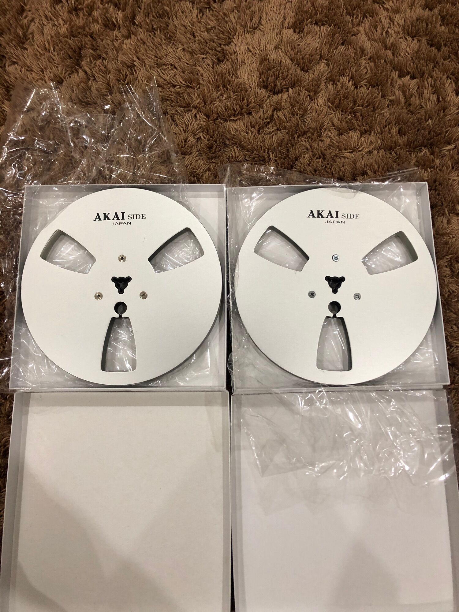 1 ĐÔI XƯƠNG NHÔM AKAI 7 INCH