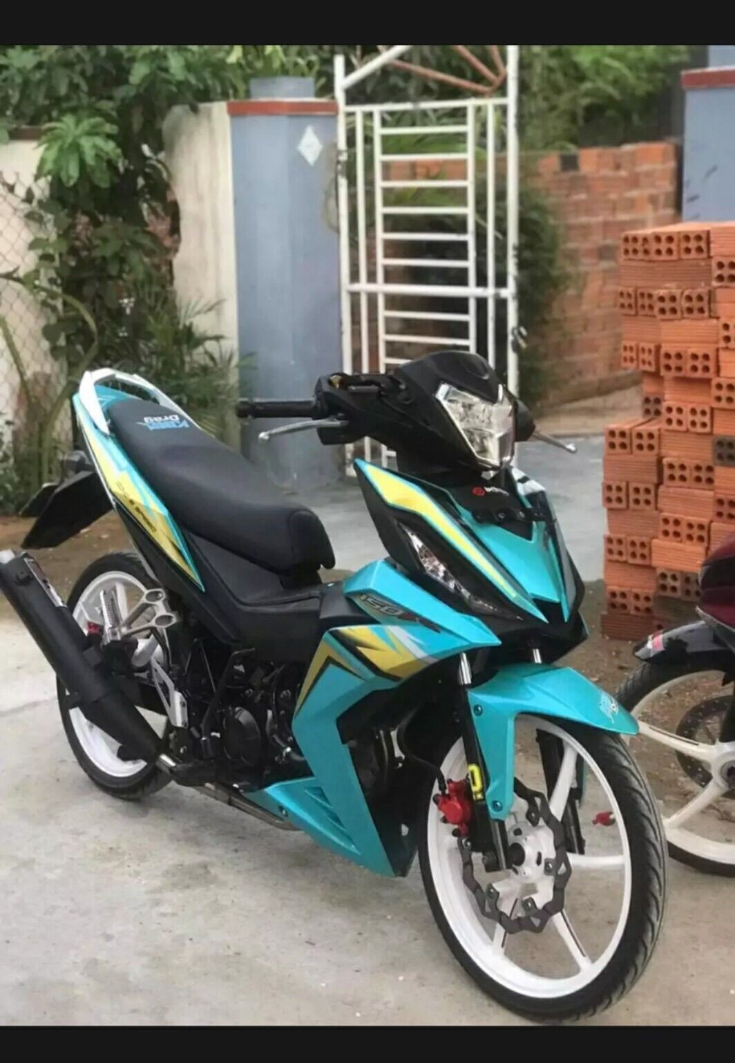 Tem rời Winner v1