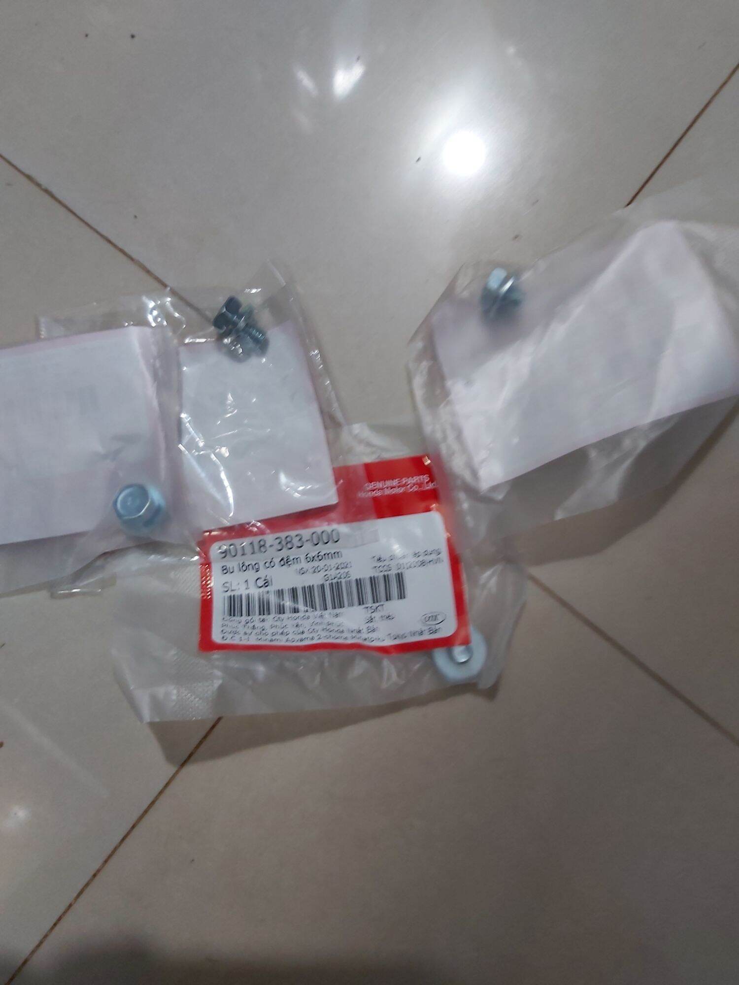 4 ốc lắp hộp xích dream wave