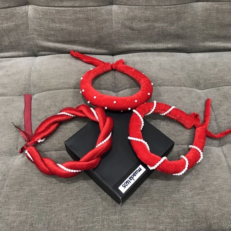 Vấn nhung màu đỏ, Mấn đội đầu, mấn cách tân, mấn áo dài