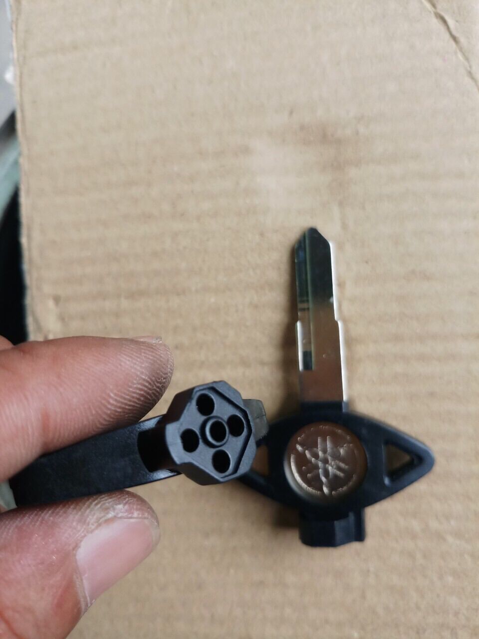 Combo 2 phôi chìa khoá xe YAMAHA ( rảnh trái )