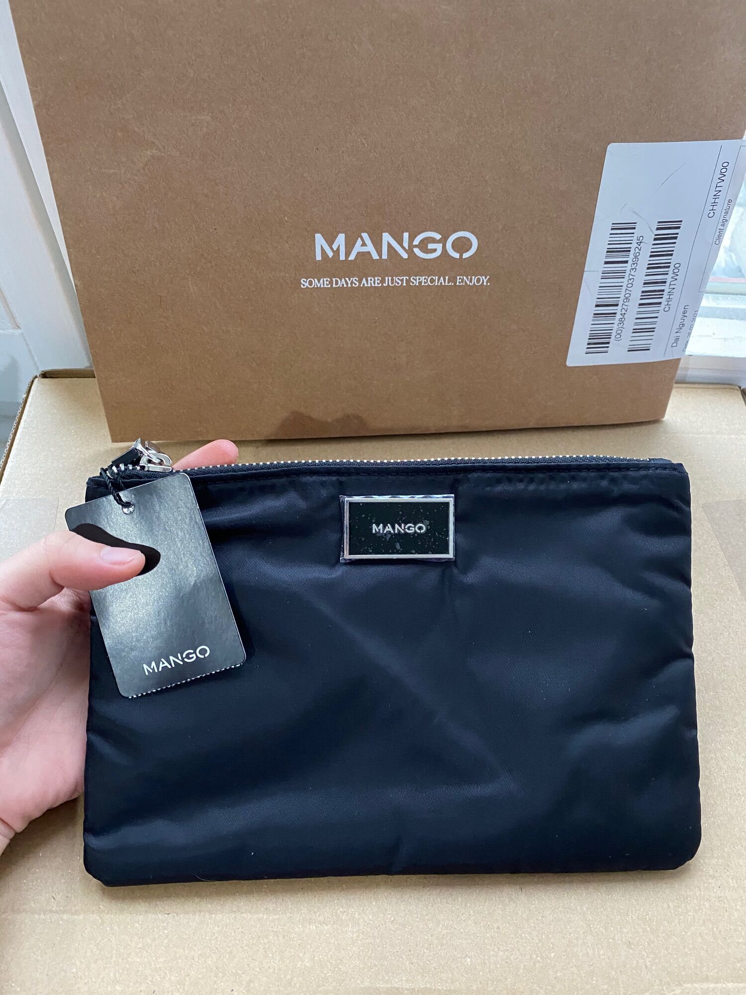 Túi đựng mỹ phẩm Mango Auth store Đức (fullbill và ảnh thật)