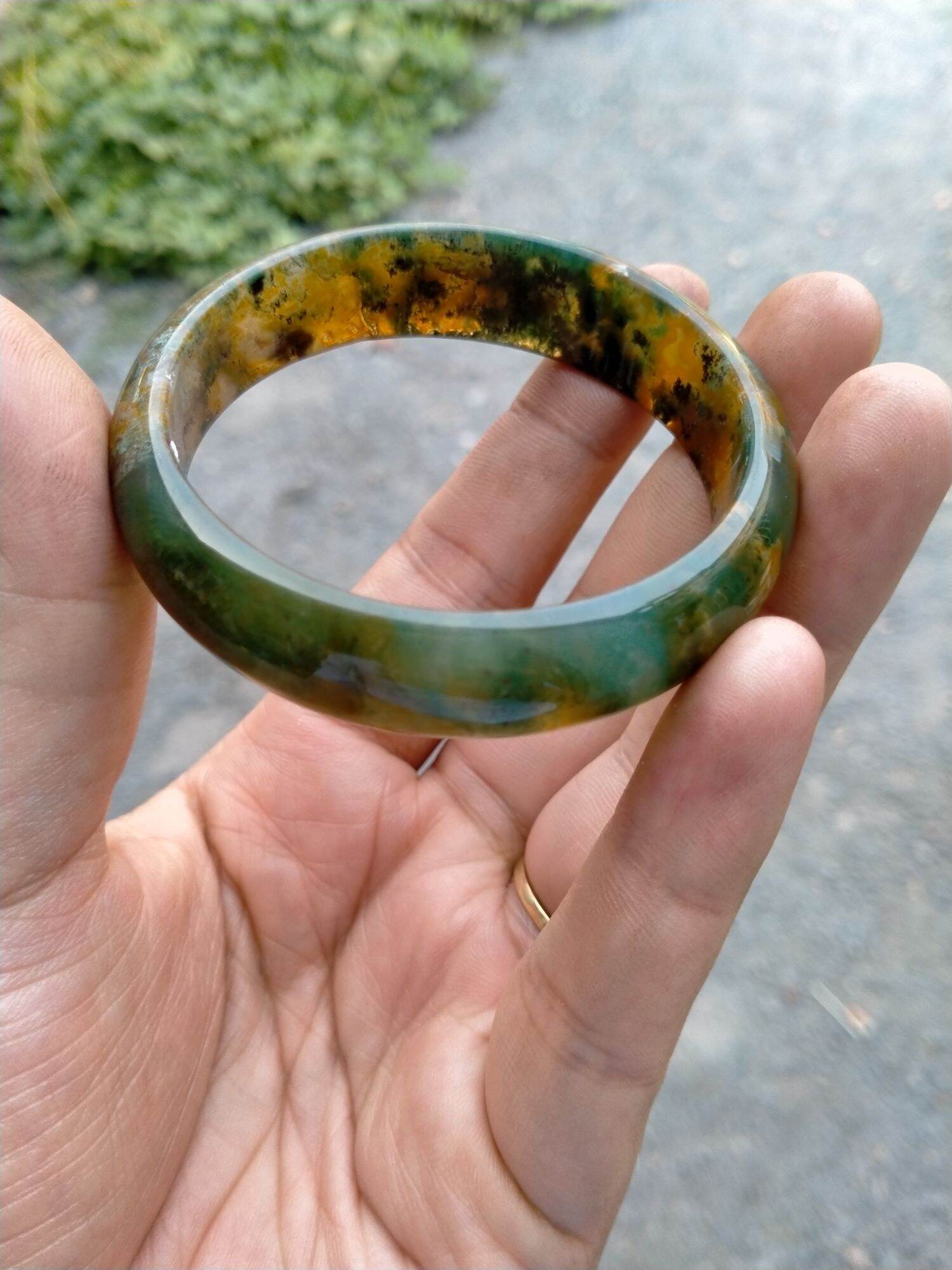 Vòng tay băng ngọc thủy tảo