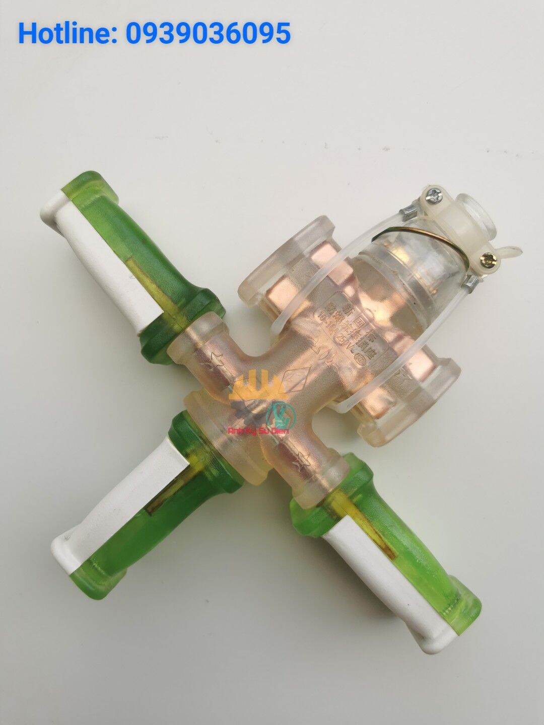 Combo 1 5 Hole Rubber Molded Socket And 1 Shatterproof Rubber Power Plug With LED Power Indicator