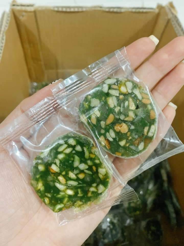 Kẹo chuối cuộn dừa non lá dứa 500g