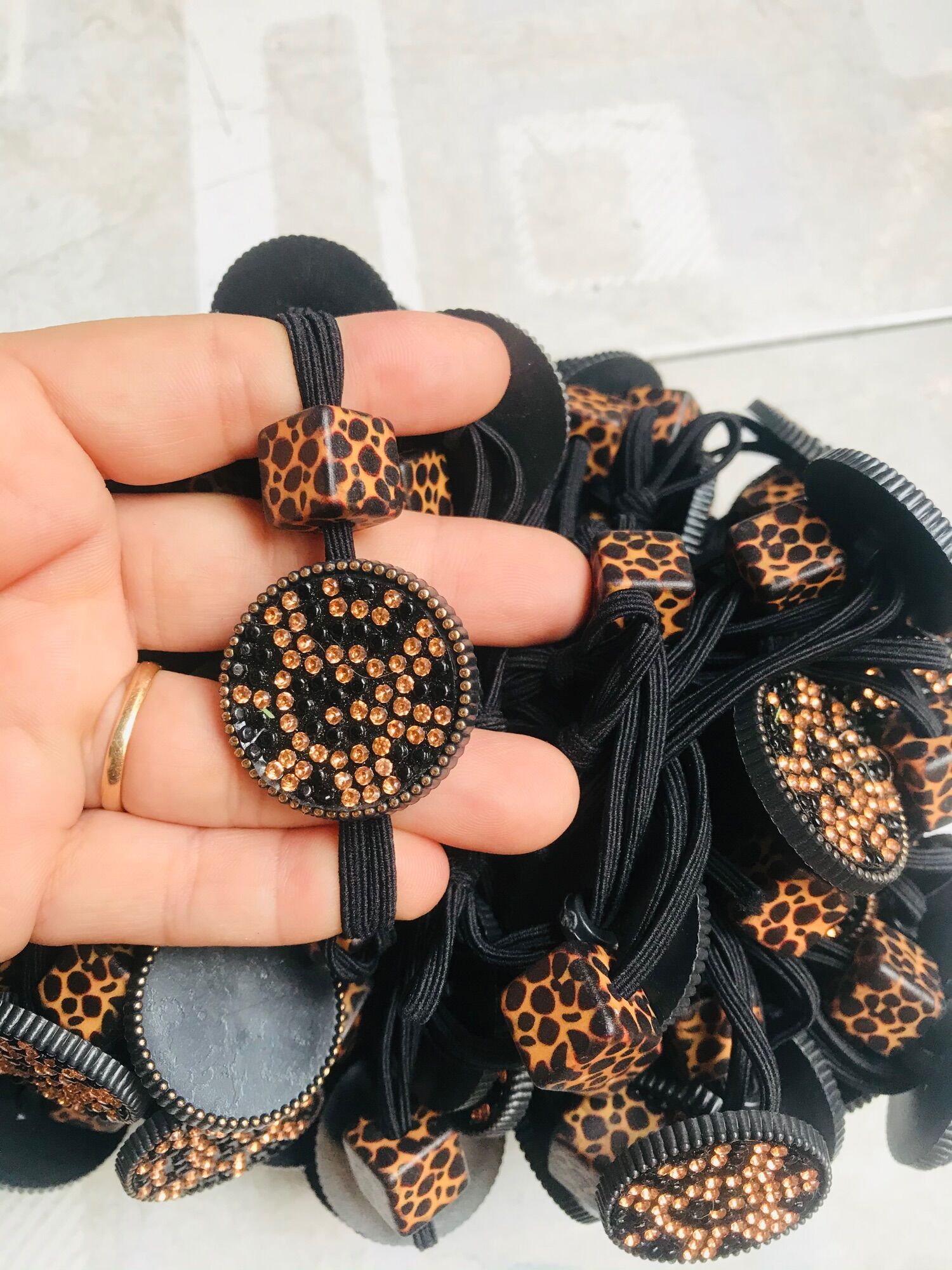 🐅set 5 sợi dây cột tóc ngọc da beo sang trọng