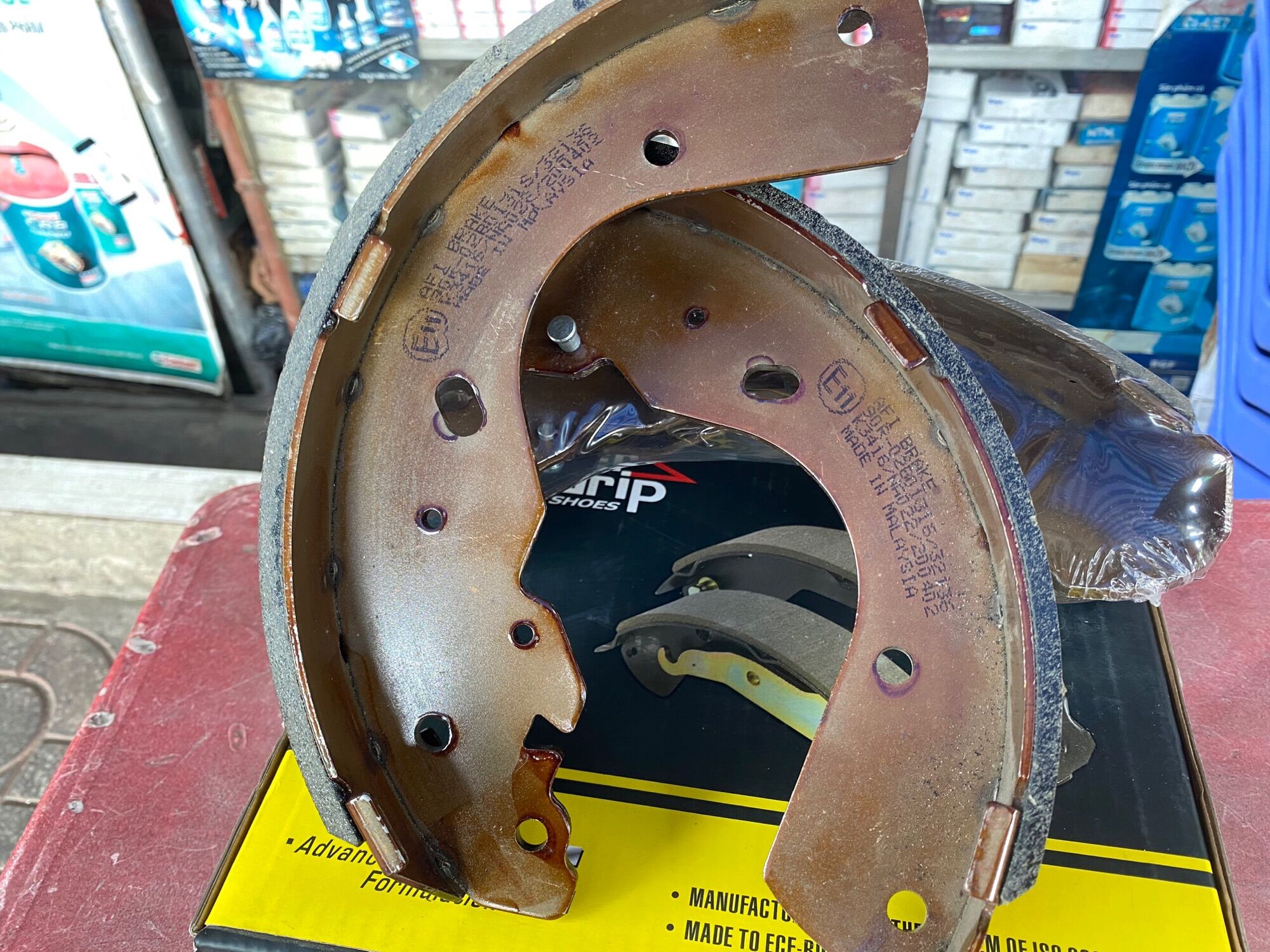 Bố thắng càng sau ford ranger 2003-2016 / everest 2008-2015 afimade in malaysia