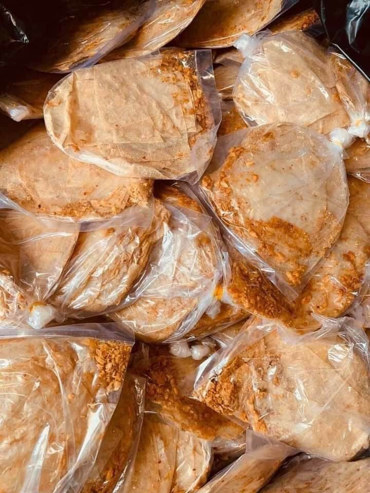 [HCM]Bánh tráng xì ke (muối hành phi tép sa tế).10k/ bịch.