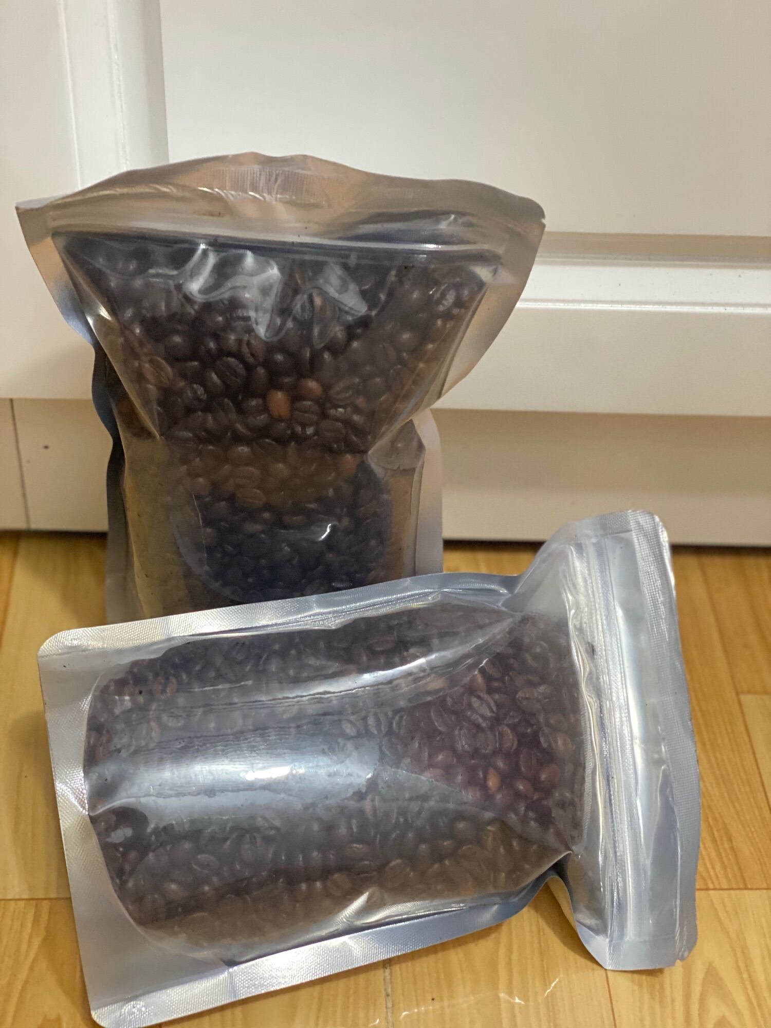 Cà Phê Chồn Tây Nguyên Rang mộc NGUYÊN HẠT 100%-Sản Phẩm Thượng Hạng_Thơm Đậm Vị( combo 2 túi loại ngon đaklak)