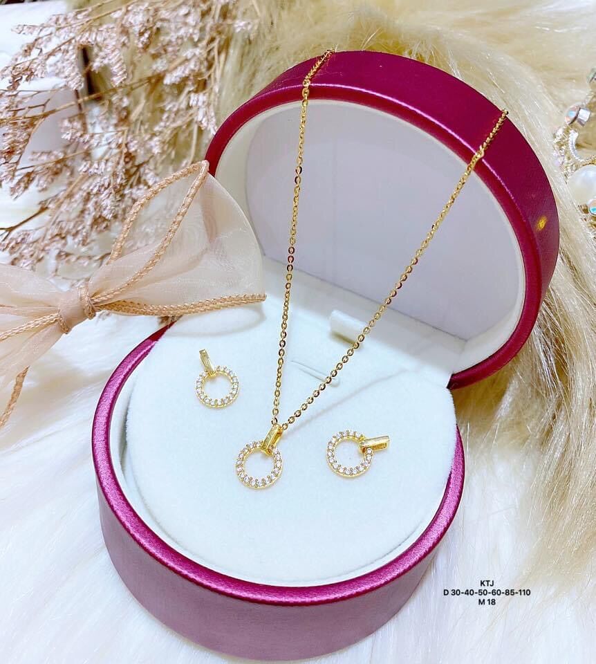 Dây và mặt dây chuyền nữ cao cấp