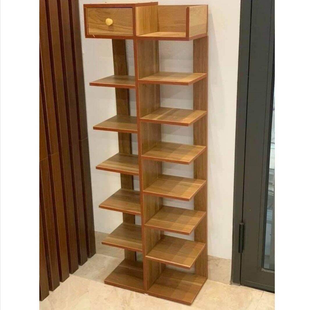 Kệ giầy cây. Kích thước 120 x 50 x 20cm. Gỗ MDF phủ melatium chống thấm cao cấp, không mối mọt, không ngấm nước. Màu nâu đỏ