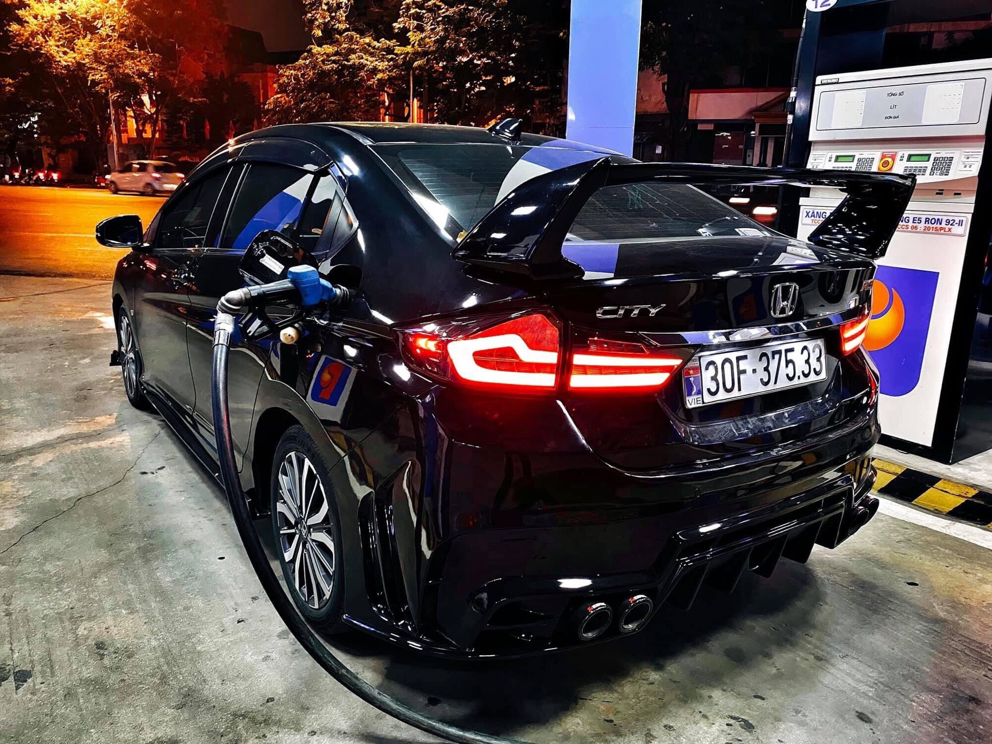 Đuôi Gió Thể Thao cho các dòng xe sedan