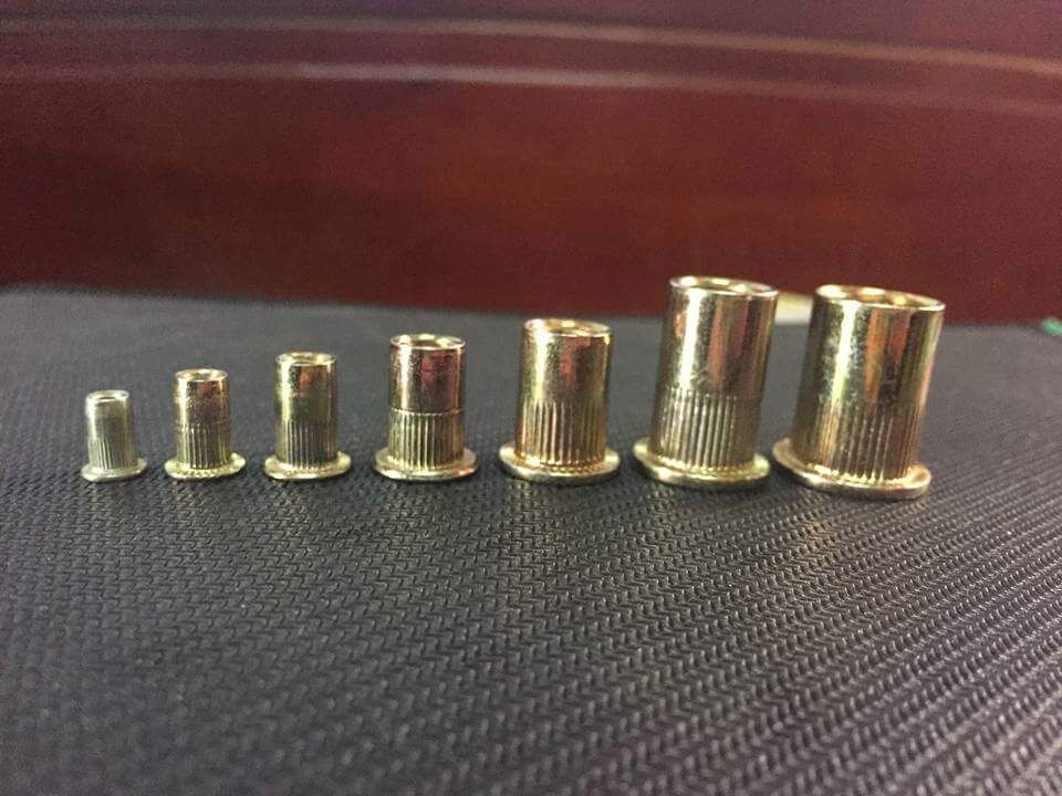 Ốc tán rút m6