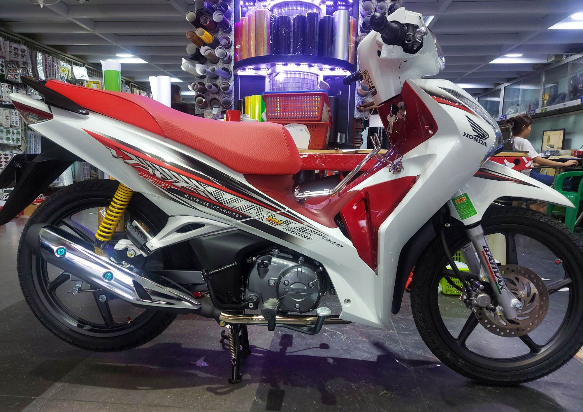 Tem dán xe future 125i , tem rời cao cấp không bay màu xe trắng ngọc trinh