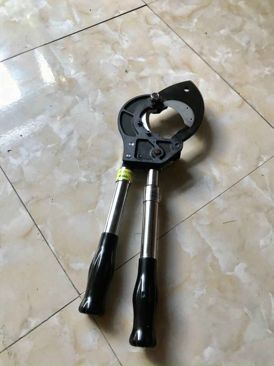 Kìm cắt cáp nhông J40 hàng tốt