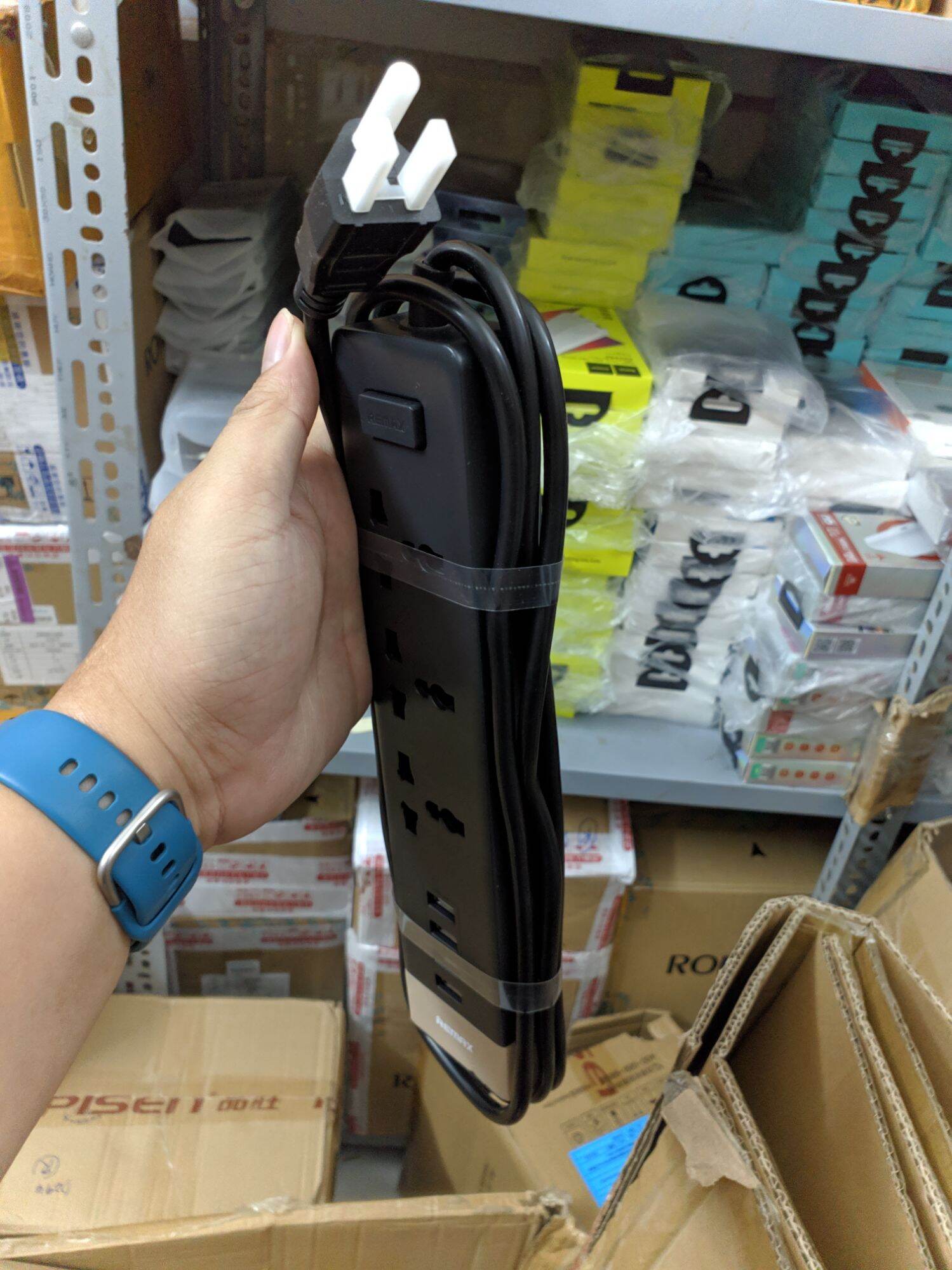 Ổ điện Remax RU-S2 4 cổng sạc USB