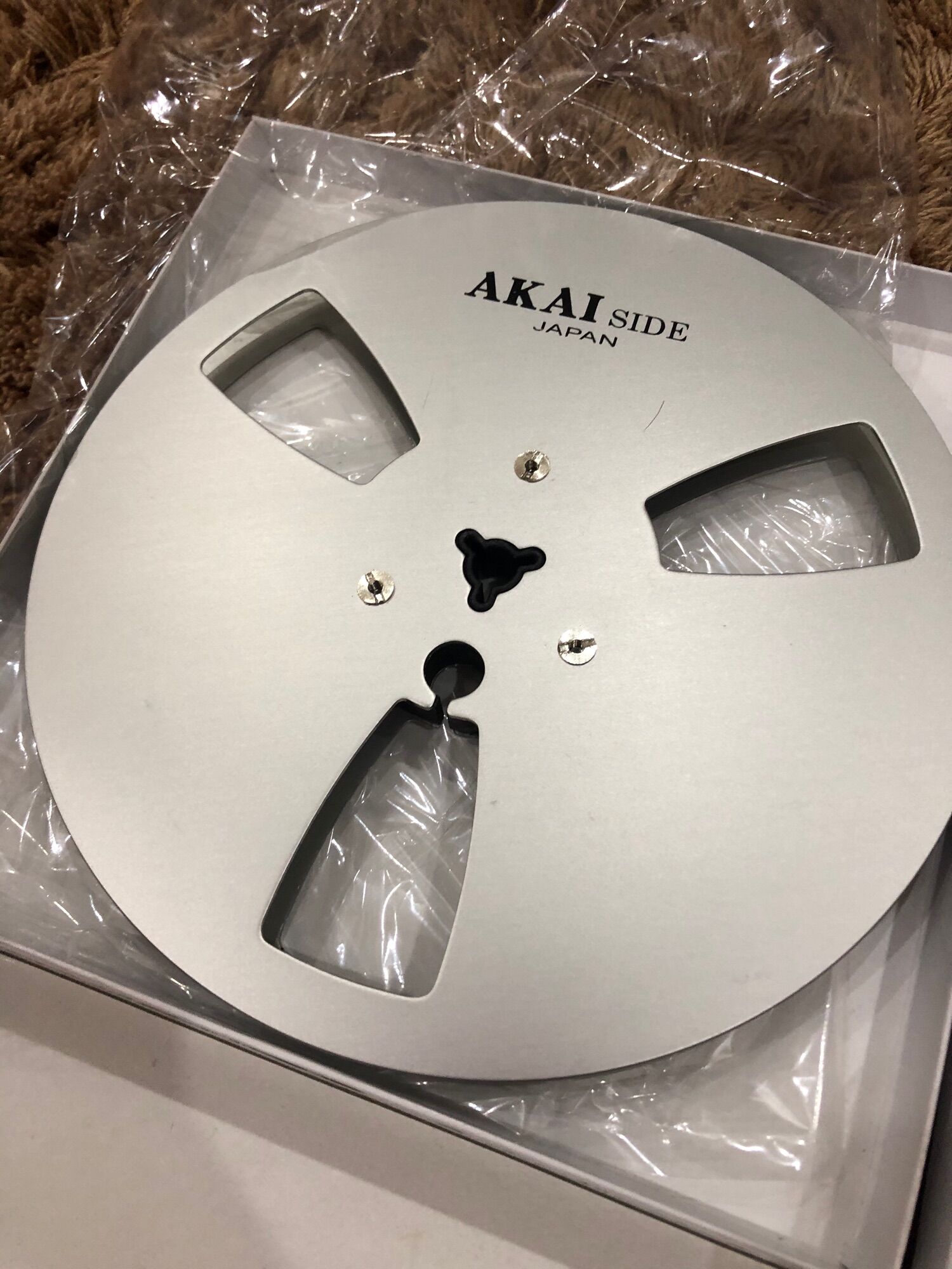 1 ĐÔI XƯƠNG NHÔM AKAI 7 INCH