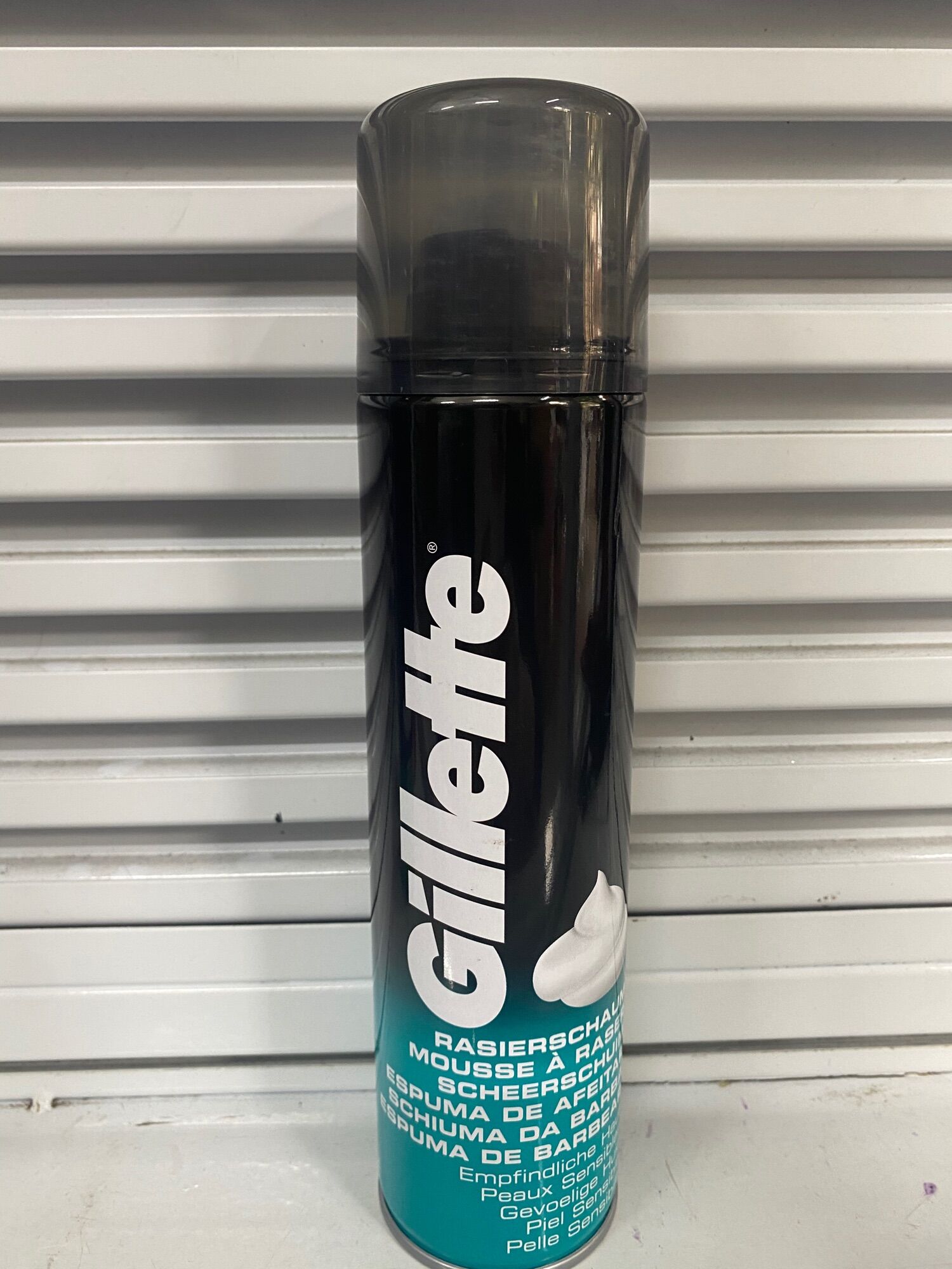 Bọt cạo râu Gillette 300ml