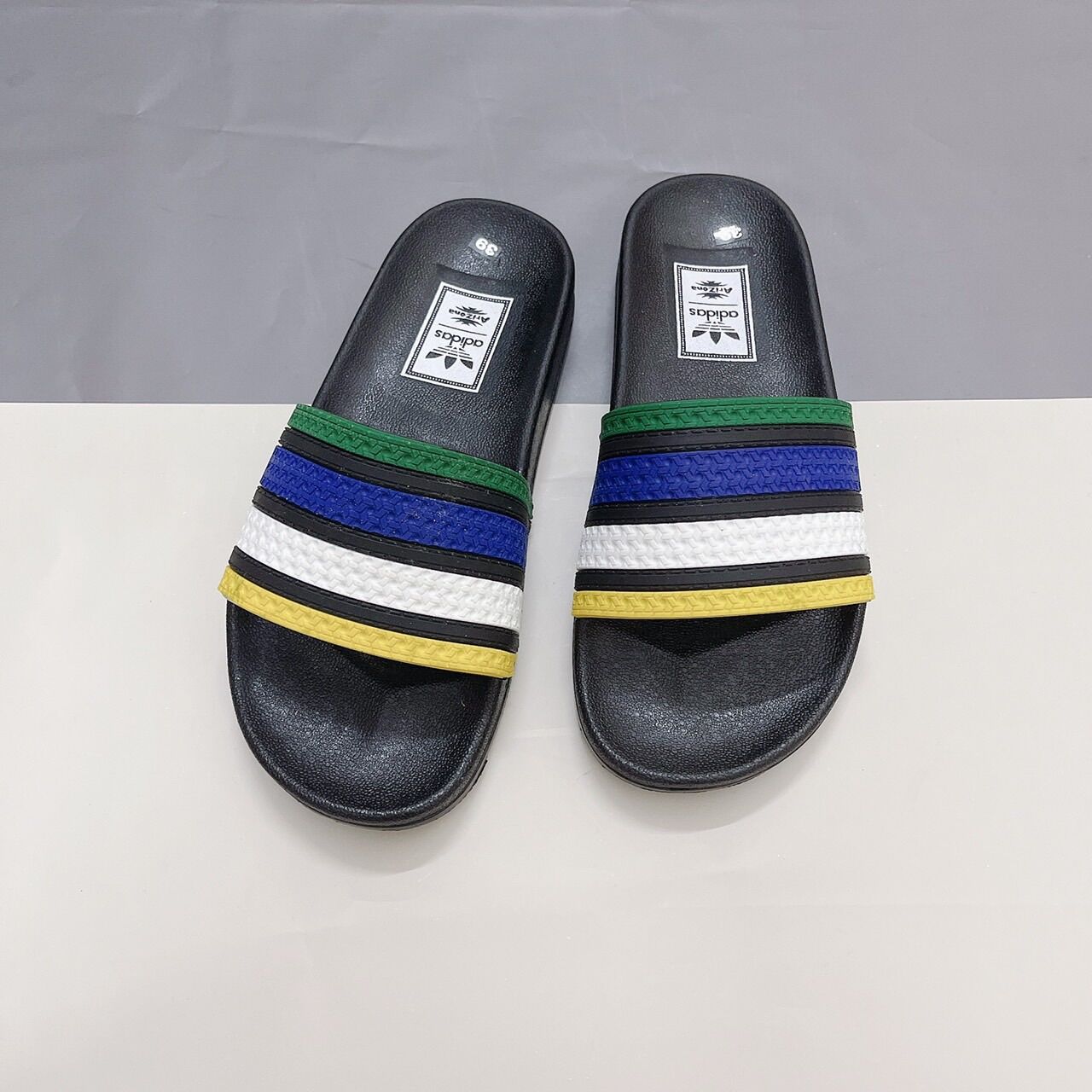 Dép adidass