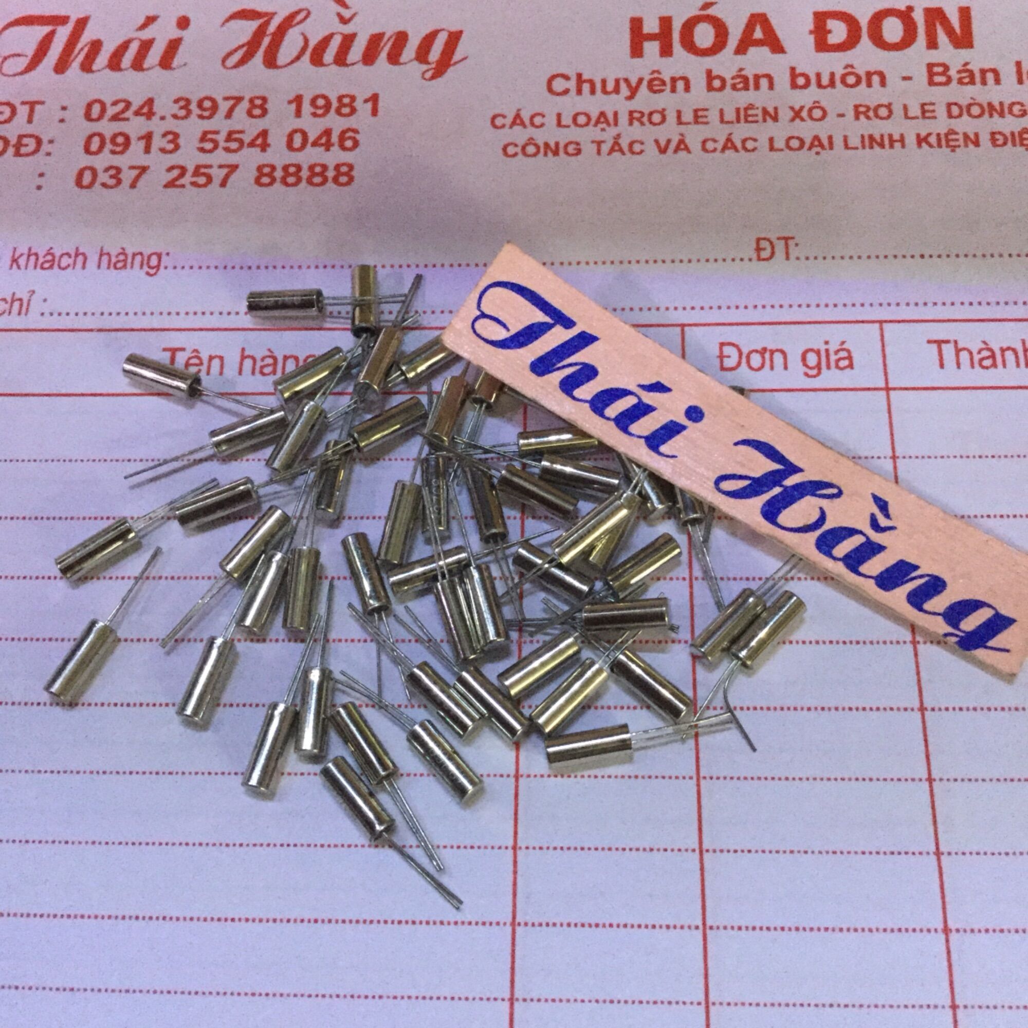 Thạch anh ống 32M -2 chân (20 chiếc)