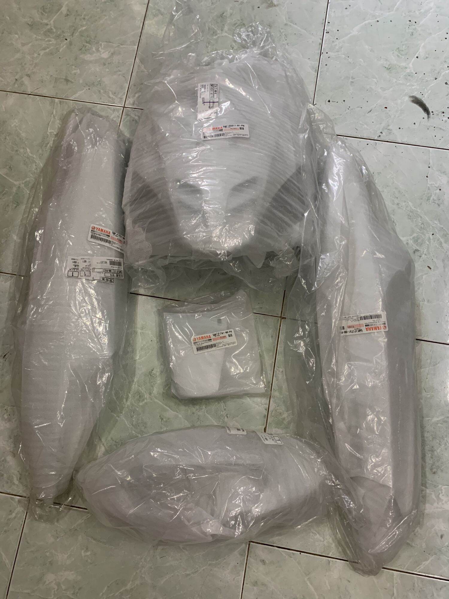 dàn áo Yamaha Mio nhỏ đủ màu