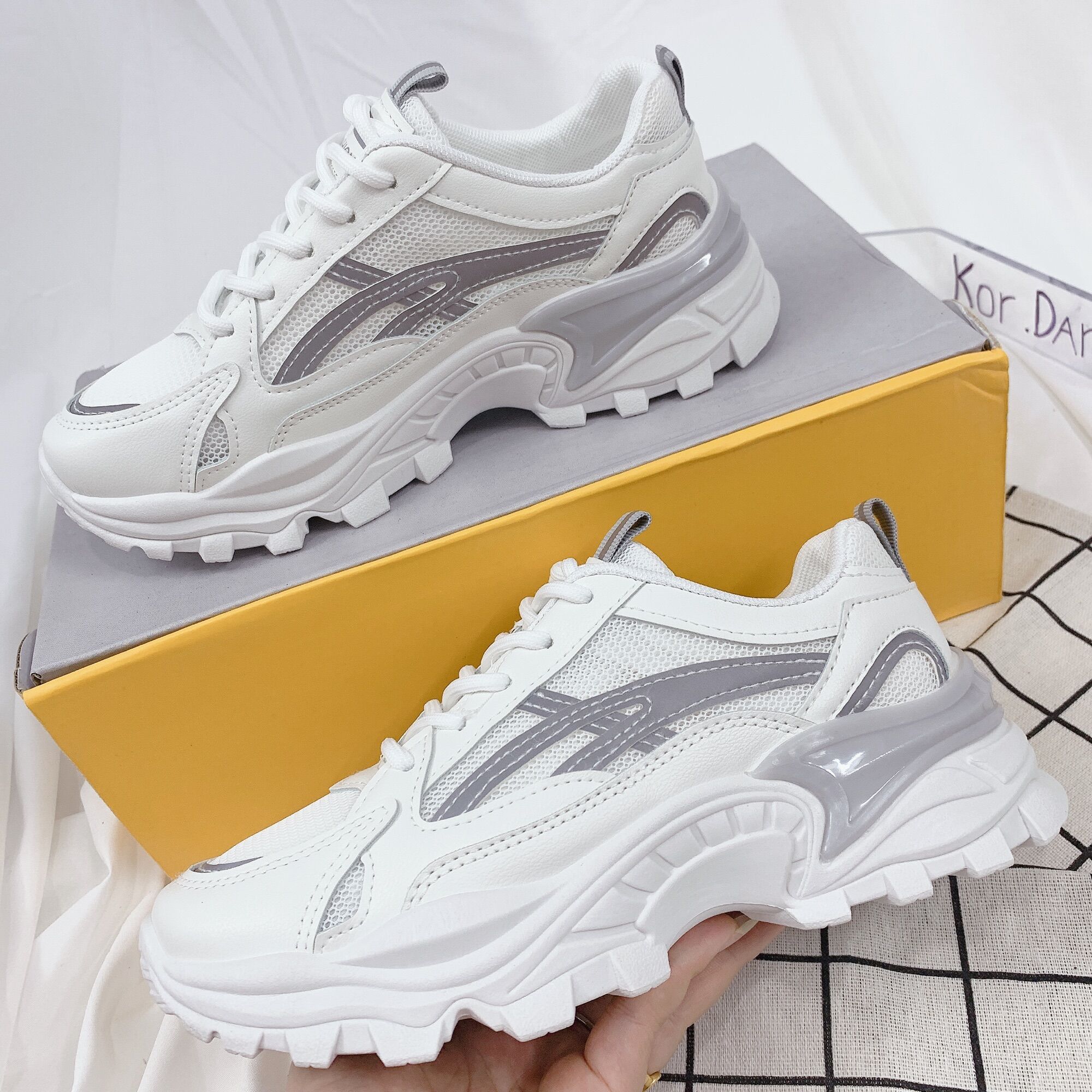 GIẦY THỂ THAO NỮ SNEAKER LƯỚI,TĂNG CHIỀU CAO THOÁNG KHÍ