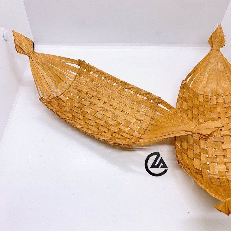 Mẹt tre dạng thuyền đựng hạt đa năng