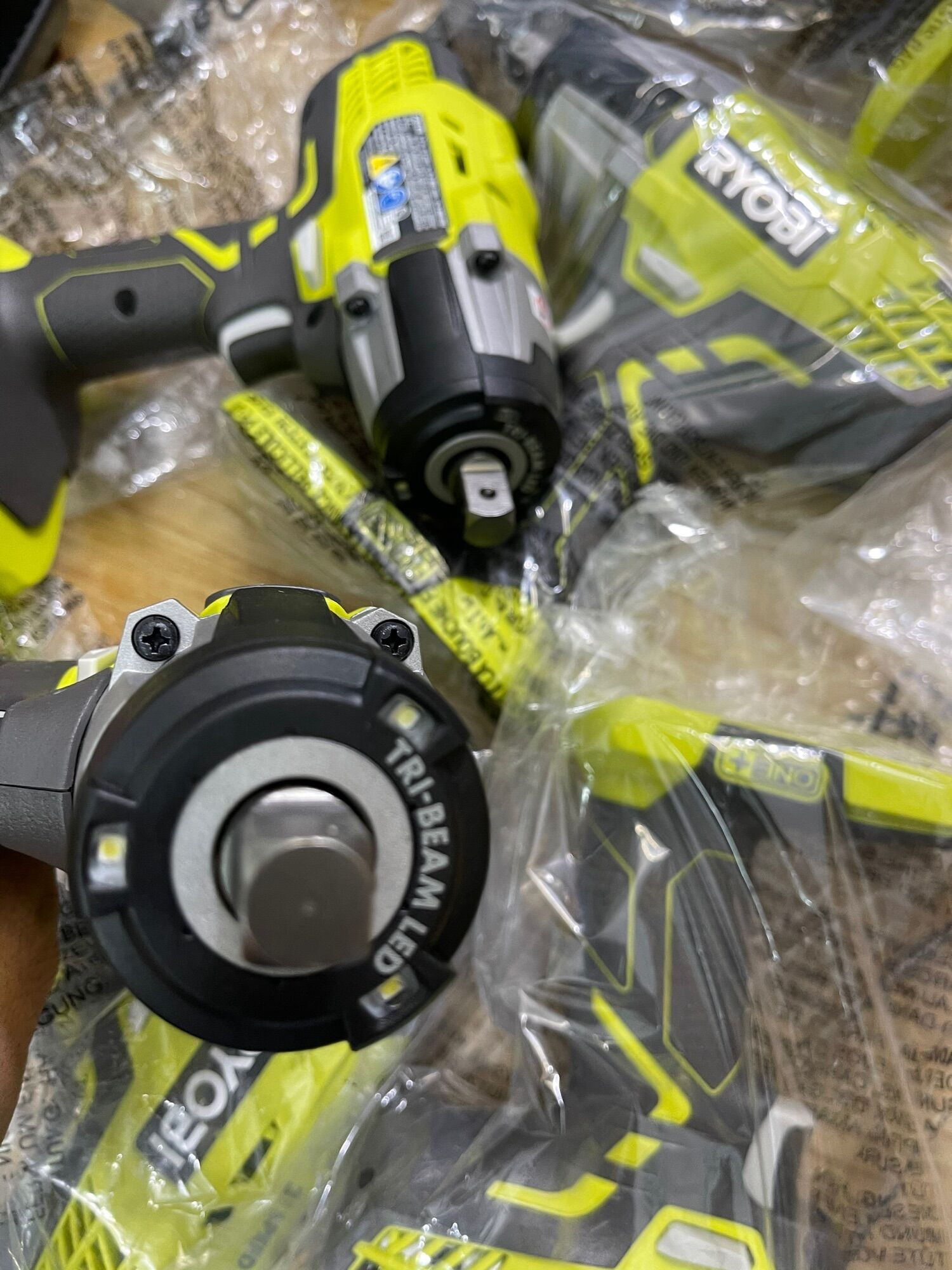 [HCM]Bù lông Ryobi P261 new ( thân máy)