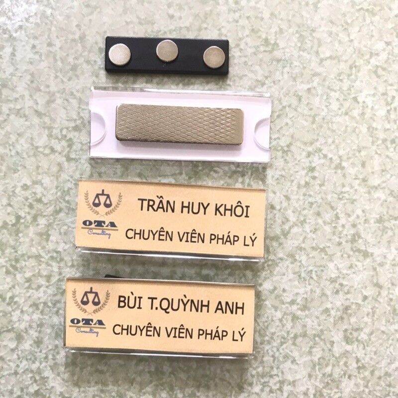Thẻ tên nam châm 3 nút