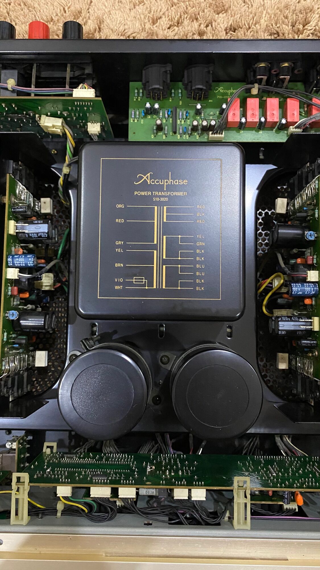 Amply Accuphase E-212