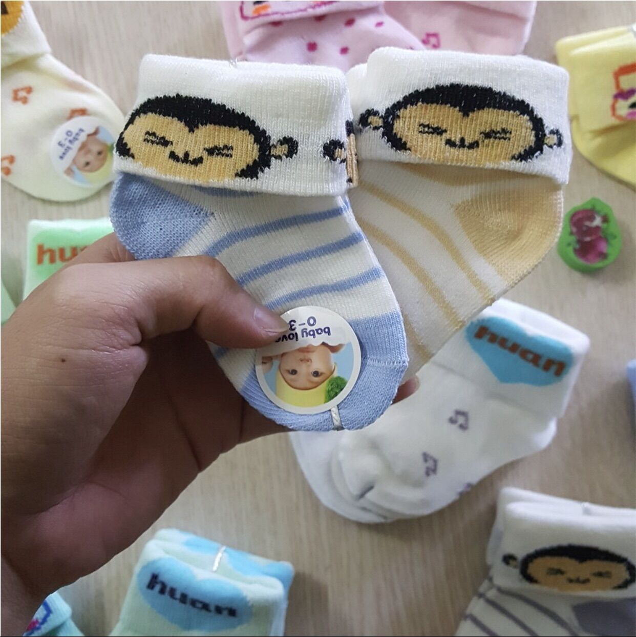 Tất len cổ bẻ mùa đông cho bé sơ sinh 0-5 tháng