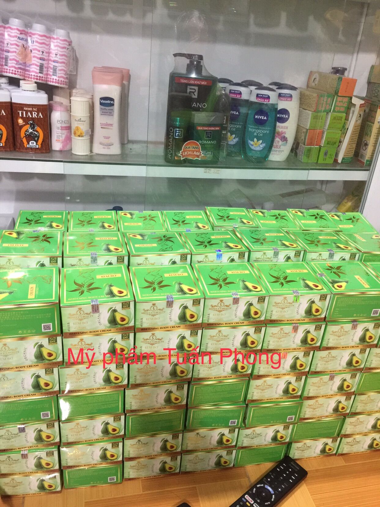 [HCM]Kem trắng da body bơ