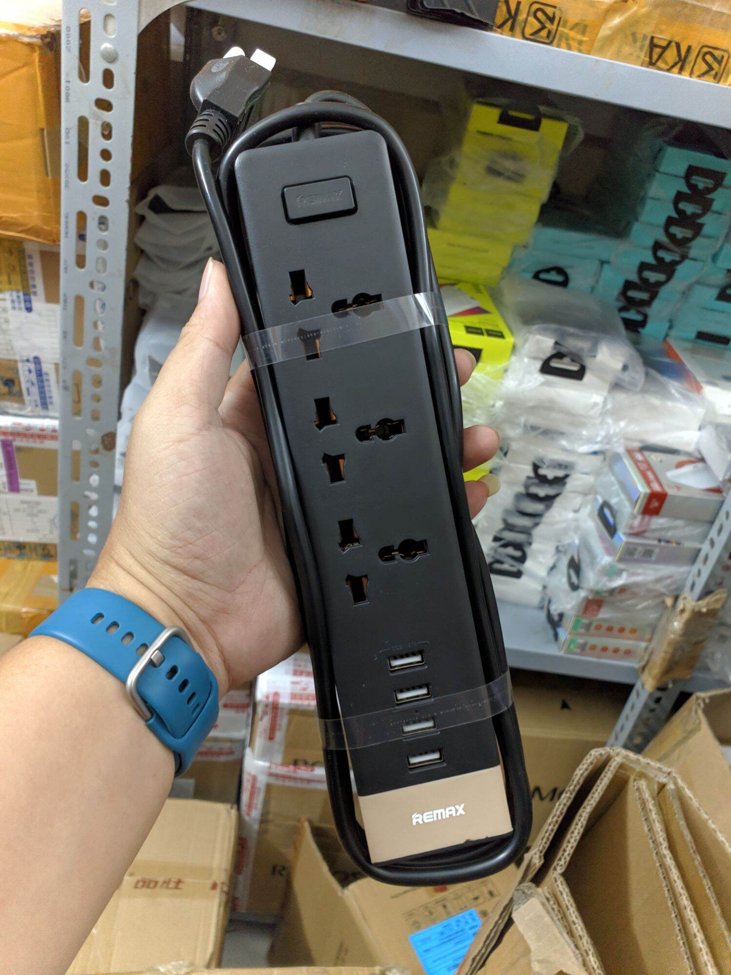 Ổ điện Remax RU-S2 4 cổng sạc USB