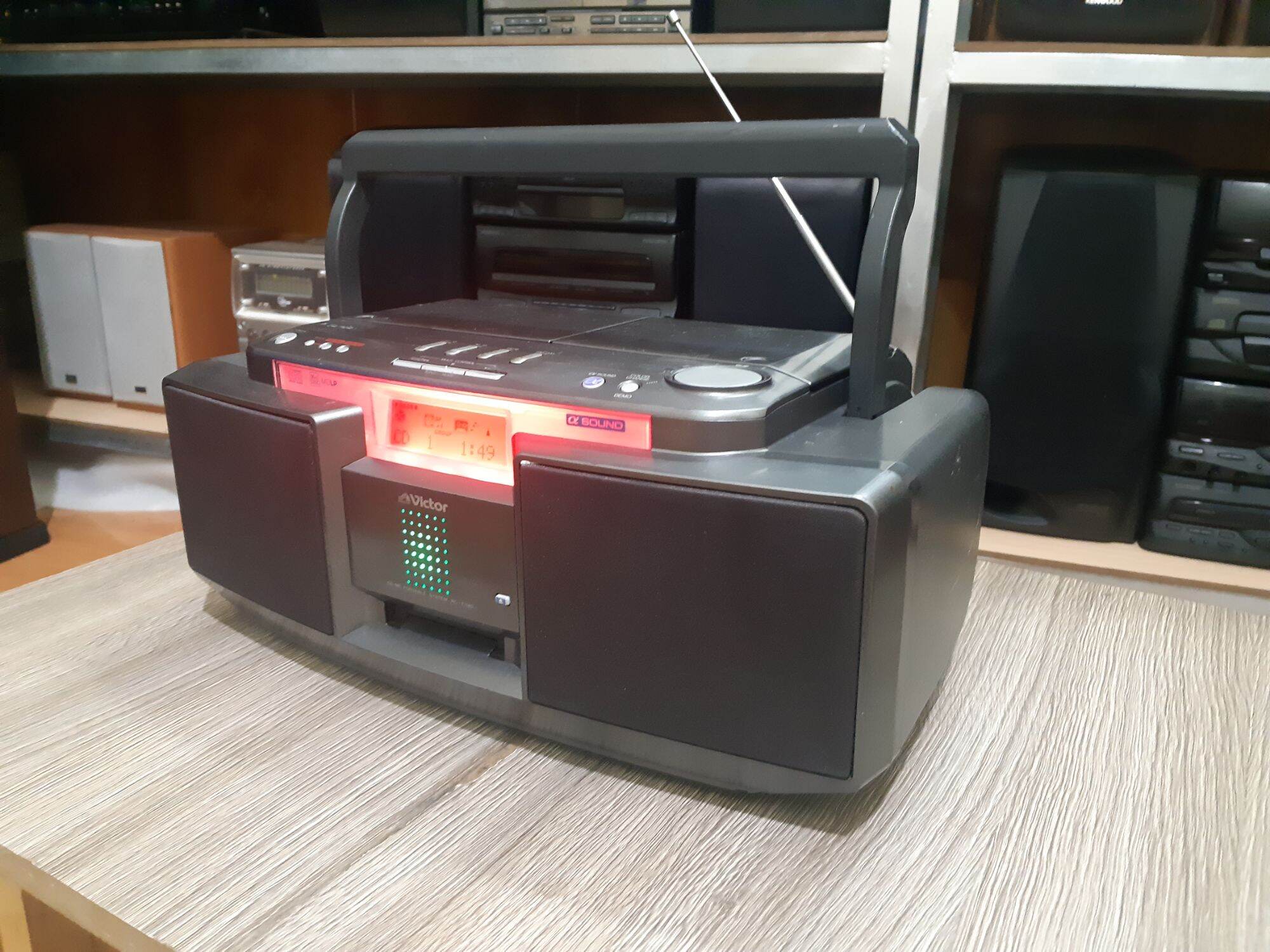 Đài bombox Victor RC-T1MD