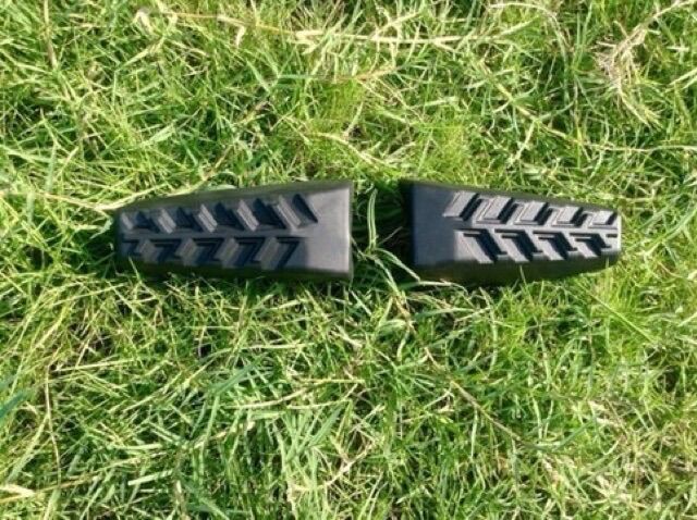 Cao Su Chụp Gác Chân Sau AB Airblade 2013->2023
