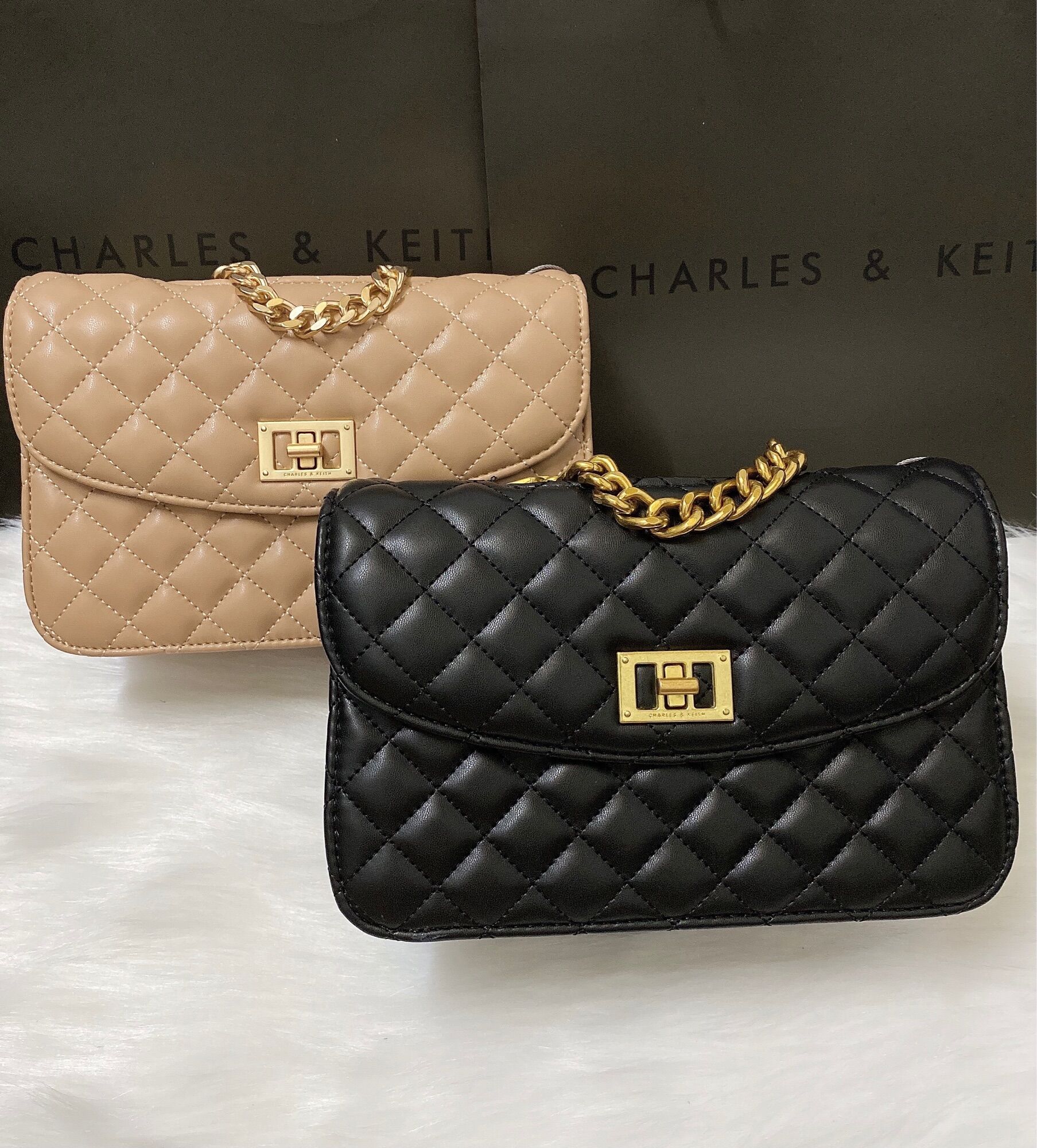 Túi đeo chéo CNK trám new 2021 ( hàng xuất xịn - Full tag + túi hãng)