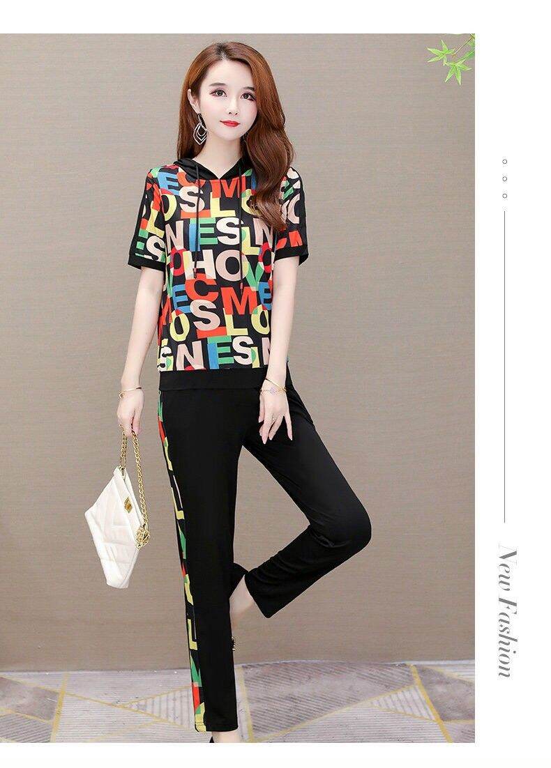 Sét đồ bộ nữ họa tiết chữ 3D phối nón cao cấp
