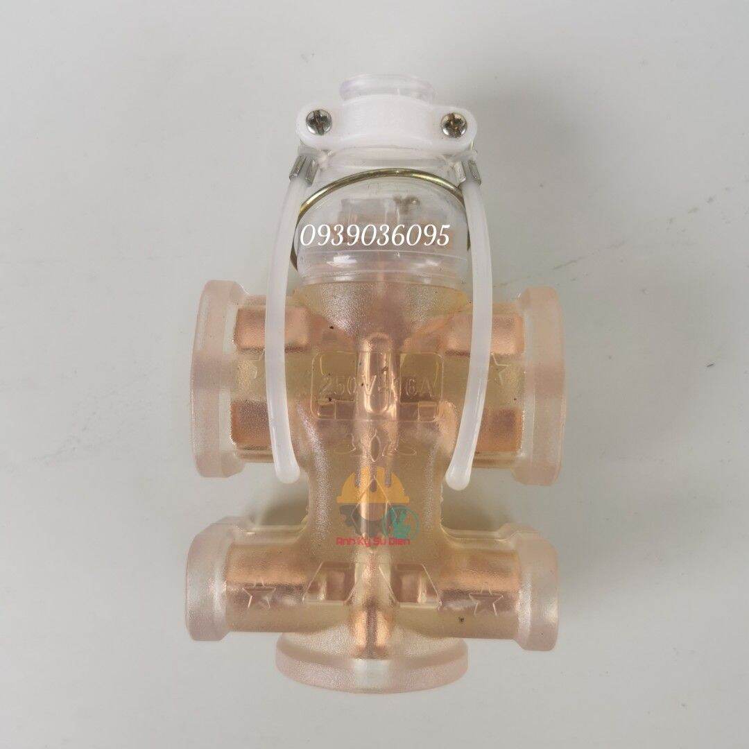 Combo 1 5 Hole Rubber Molded Socket And 1 Shatterproof Rubber Power Plug With LED Power Indicator