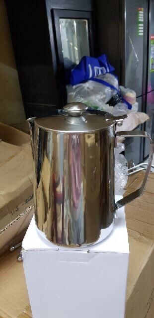 [HCM]Ca inox cao cấp có nắp đánh sữa pha chế trà sữa 2L