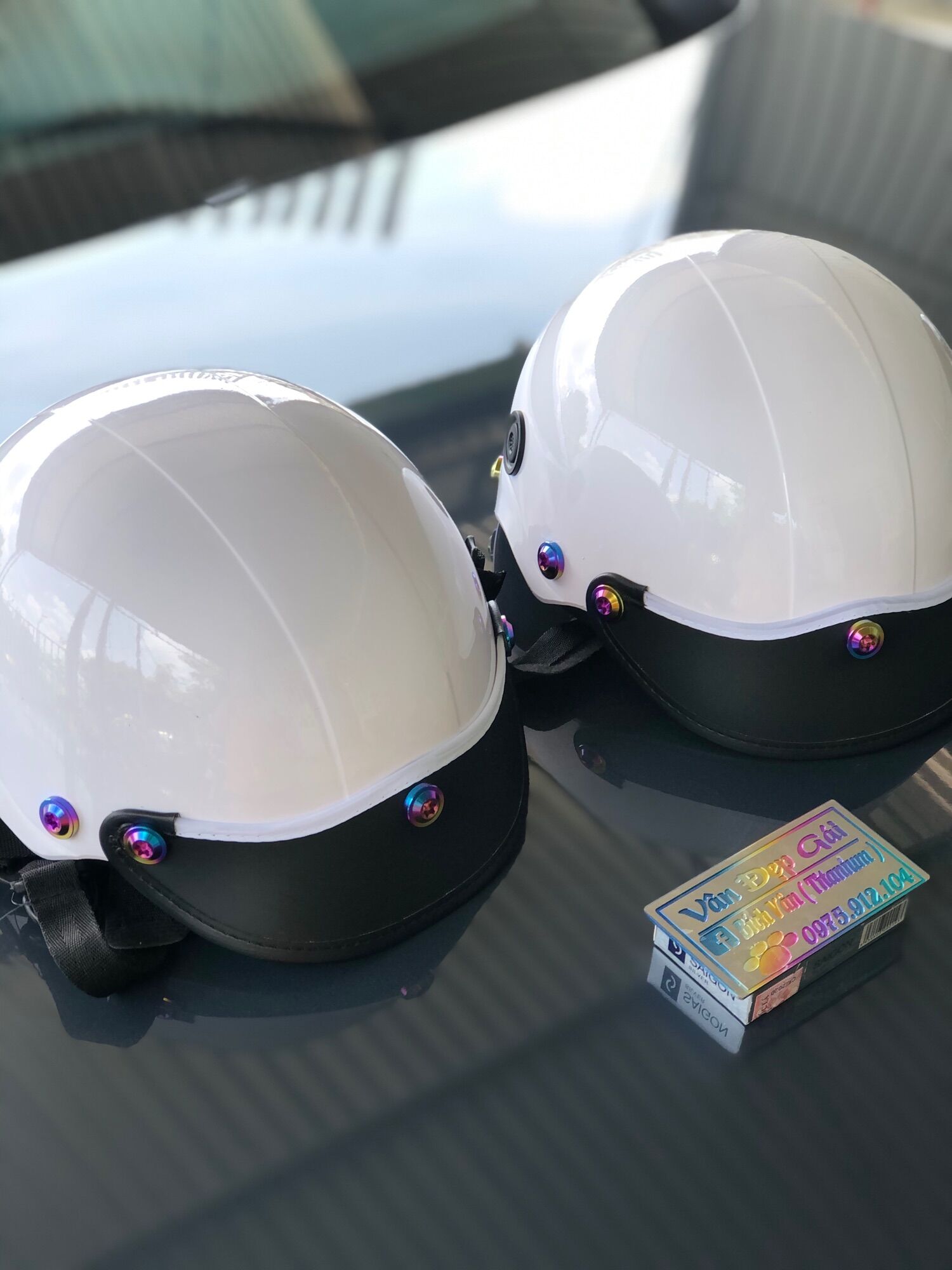 Nón bảo hiểm gắn full ốc titan