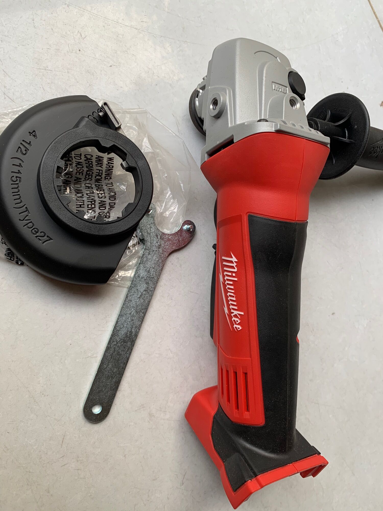 [HCM]Mài milwaukee m18 ( than máy)