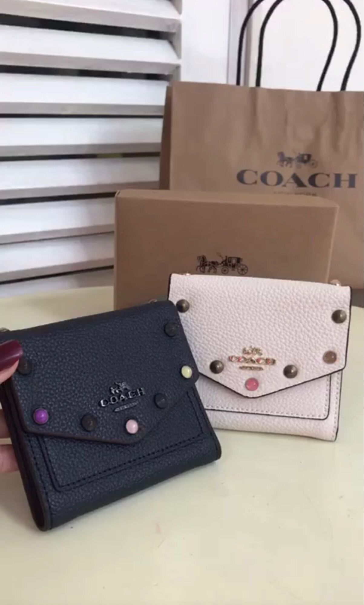 [HCM]Ví Coach mini đính kim loại sang chảnh