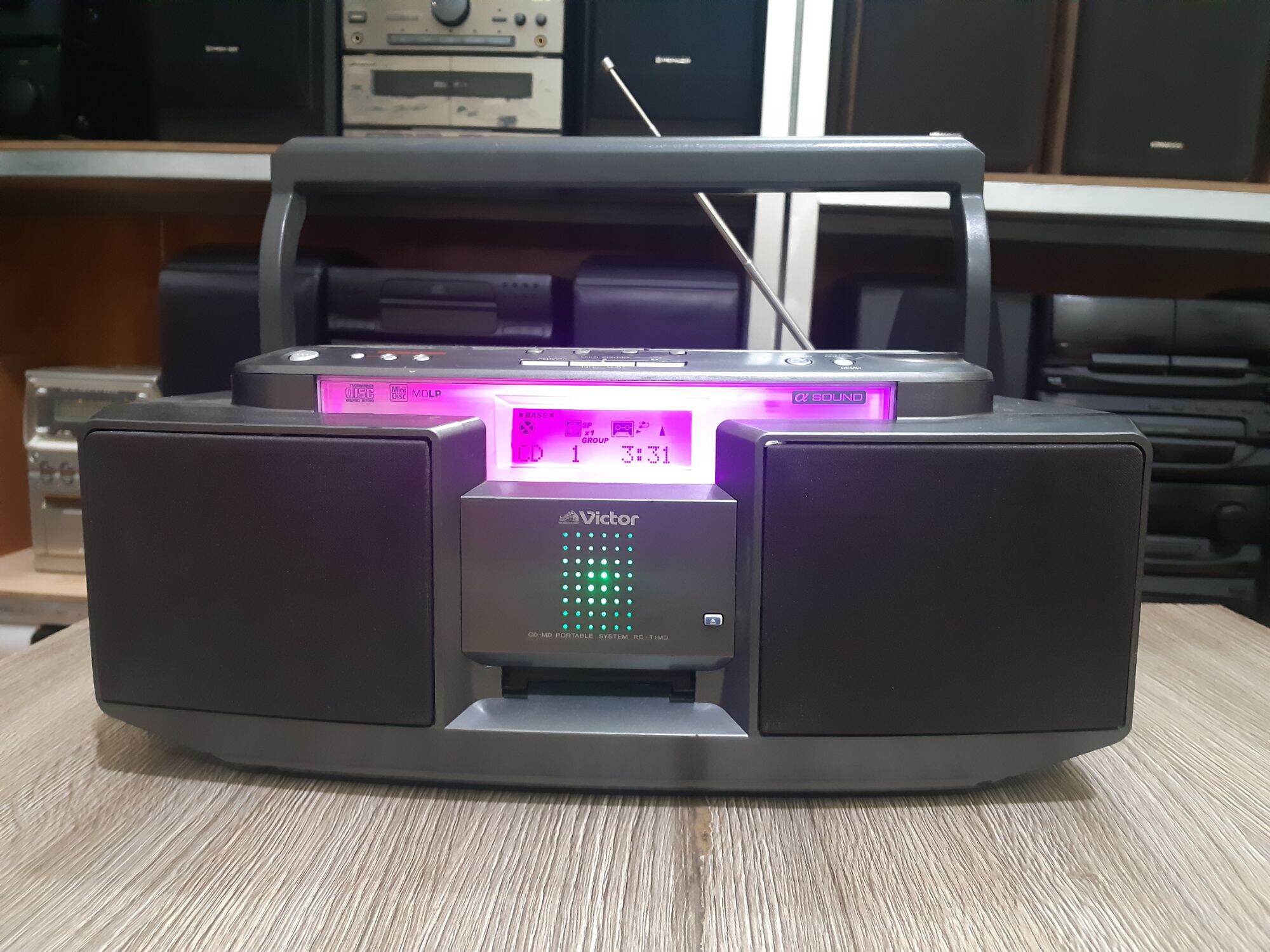 Đài bombox Victor RC-T1MD