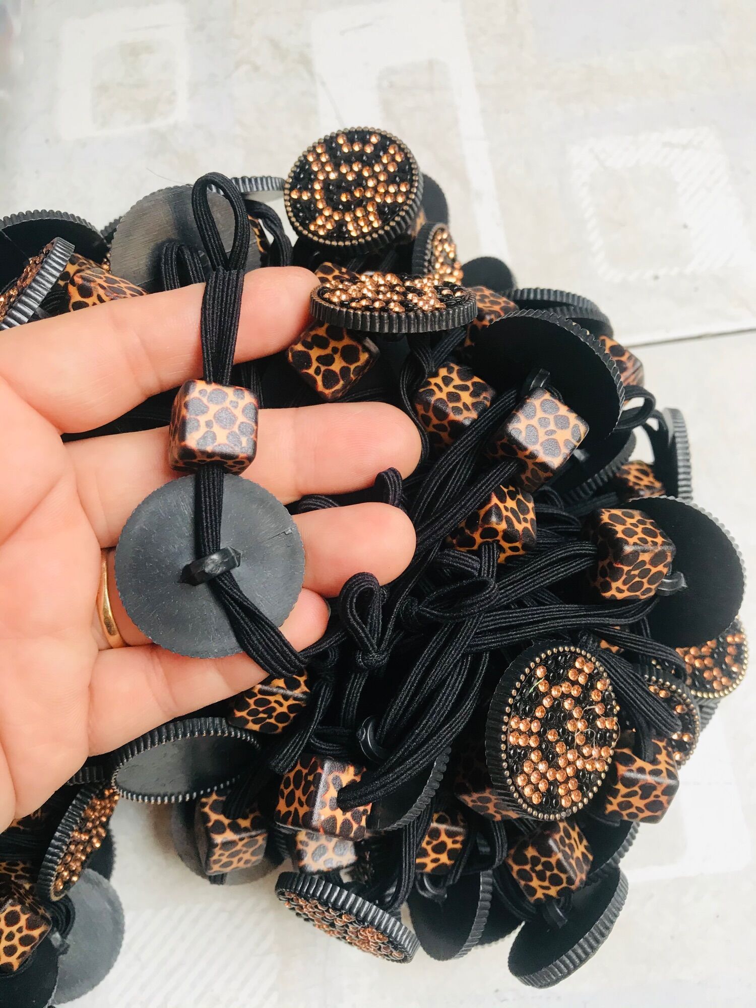 🐅Set 5 sợi Dây cột tóc Ngọc Da Beo Sang Trọng (Hình thật)
